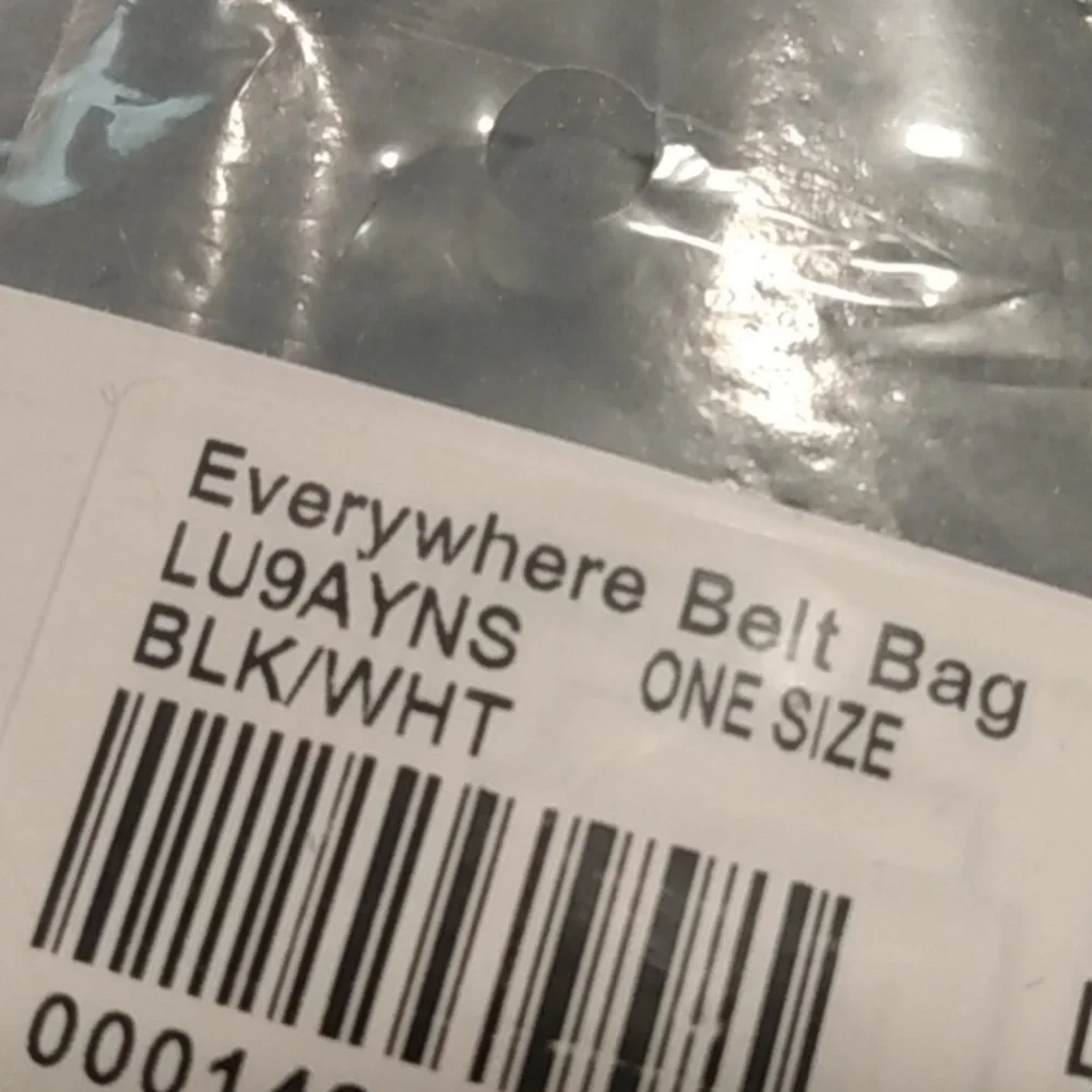 Lululemon Black Everywhere Belt‎ Bag with Logo Strap NEW
